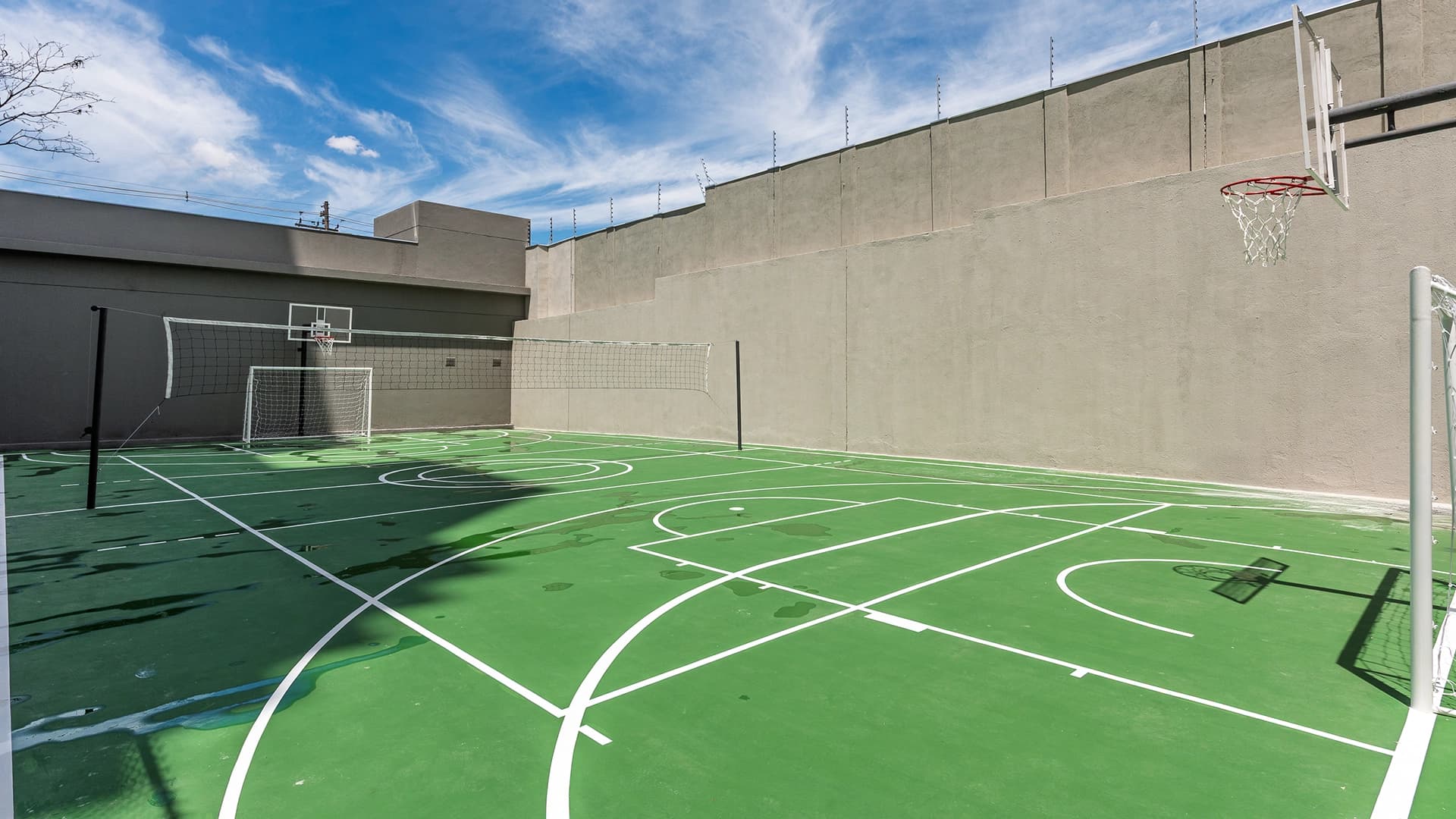 Foto da quadra poliesportiva
