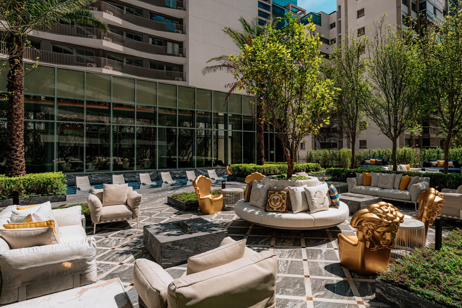 Foto da praça central (2)